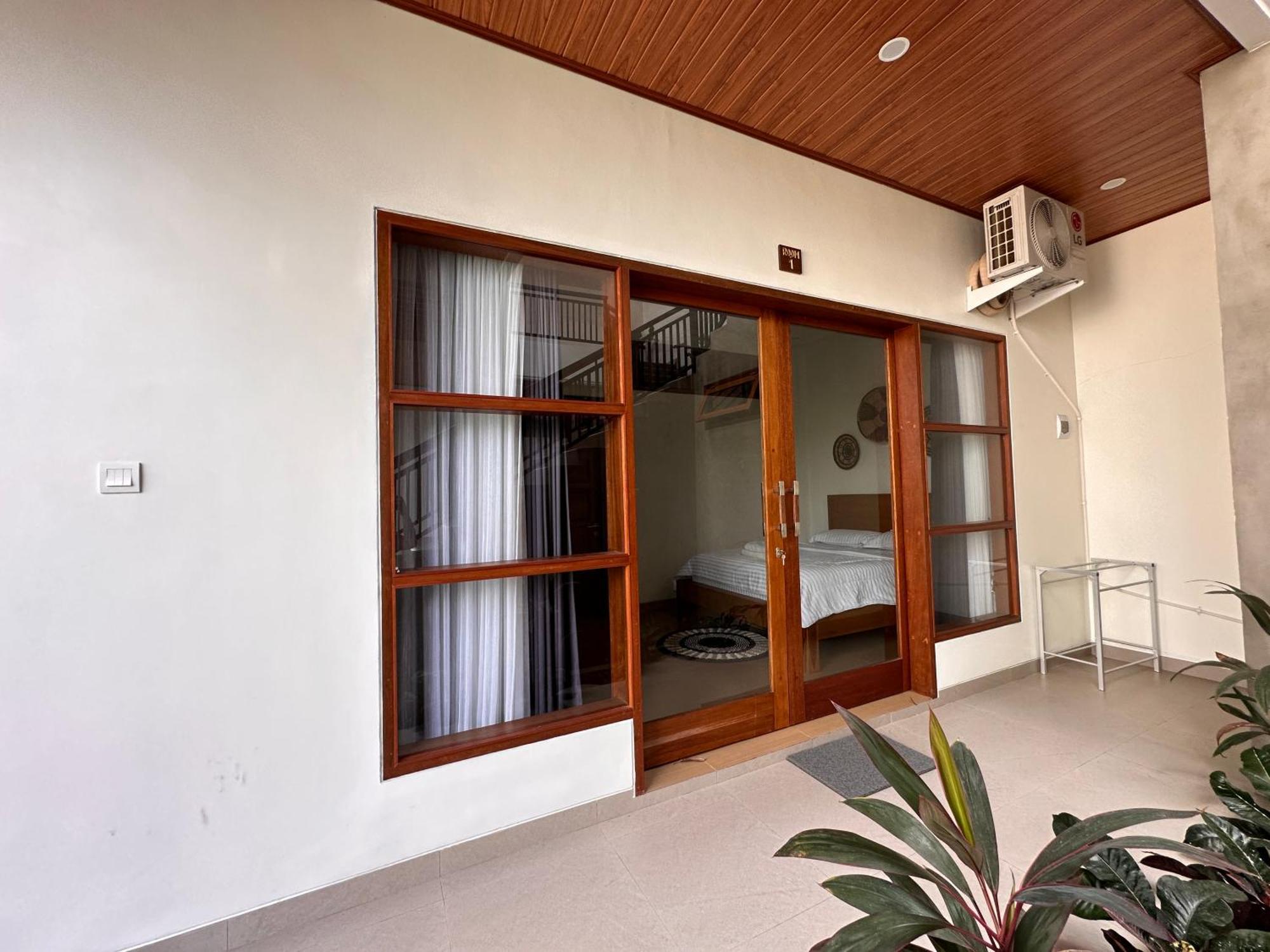 Villa Son Sun Uluwatu Exteriör bild